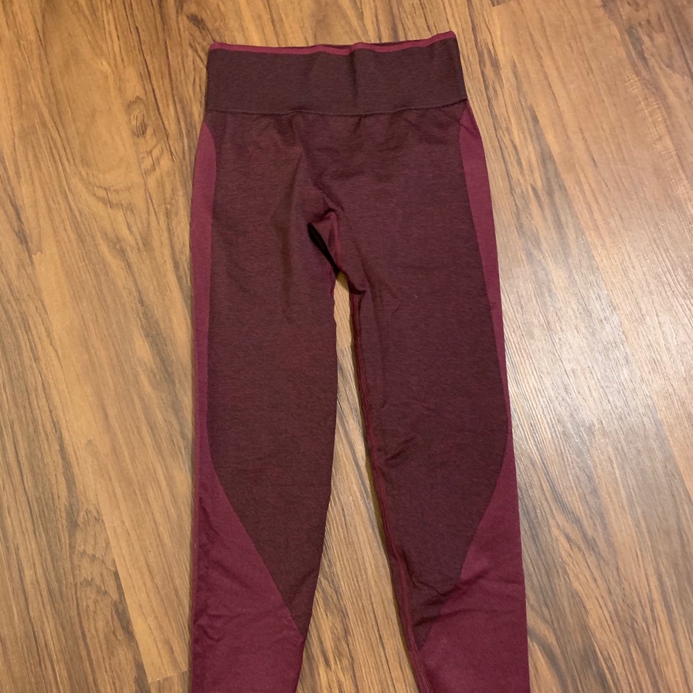 Burgundy seamless leggings